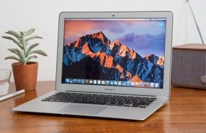 Macbook Air 2017 i5 8gb ram 256 gb ssd