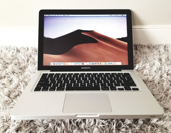 Apple Macbook Pro 2012 i5 10 GBb Ram – 256 GB SSD