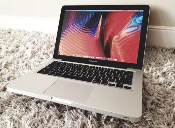 Apple Macbook Pro 2012 i5 4 GB – 500 GB HDD